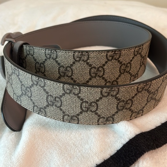 Never been worn gucci belt